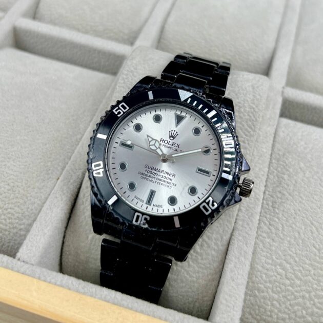 ROLEX SUBMARINER BLACK